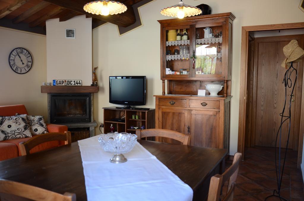 Il Borghetto Di Carra Leilighet Talla Eksteriør bilde